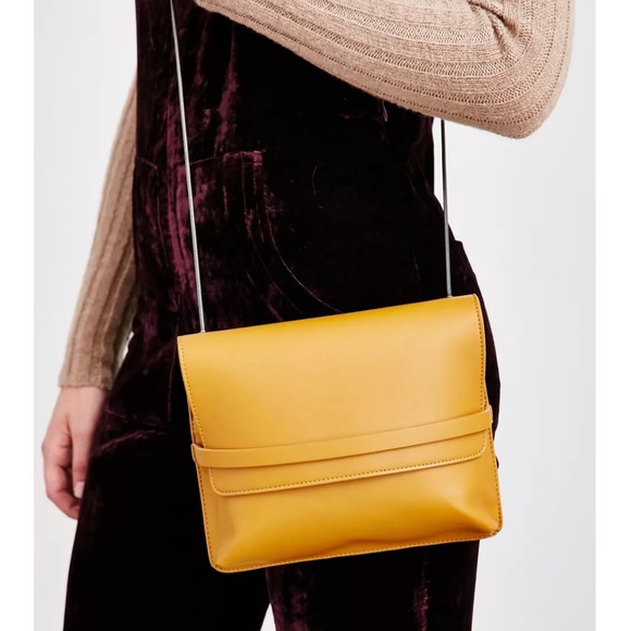 Silence & Noise Urban‎ Outfitters Hand Strap Closure Crossbody Bag - Picture 1 of 7